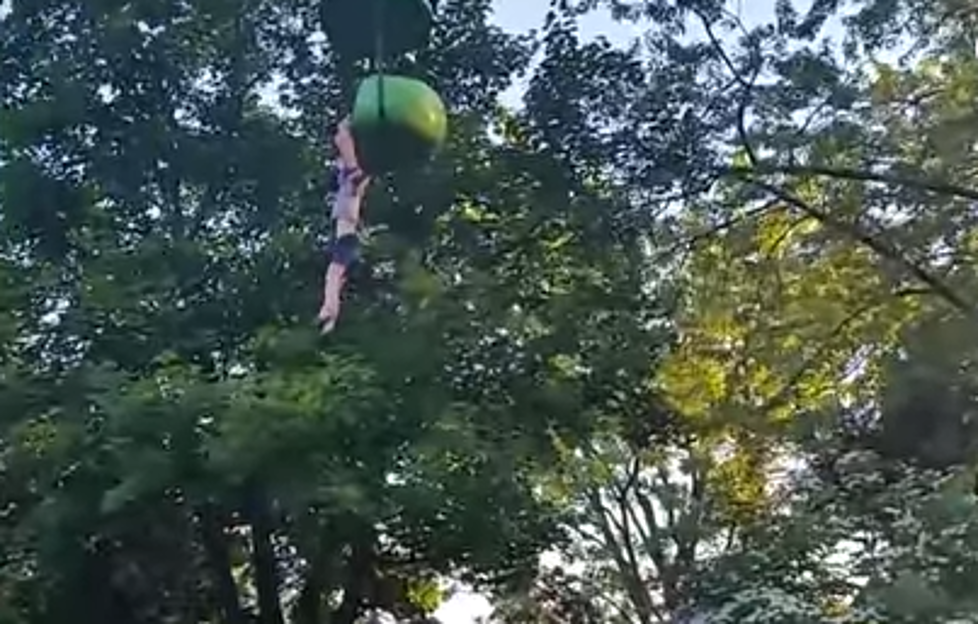 WATCH: Girl Jumps Off of Six Flags Ride!