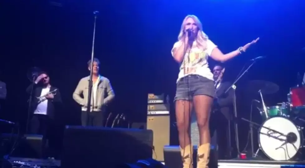 Miranda Lambert In The Crowd in Buffalo For Chris Stapleton [VIDEO]
