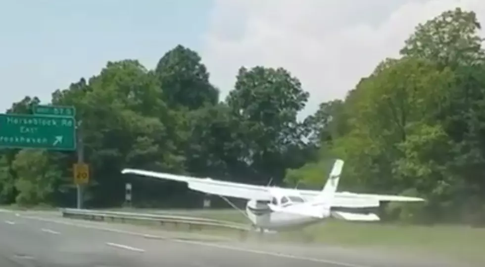 Incredible! Small Plane Lands on New York Highway [VIDEO]
