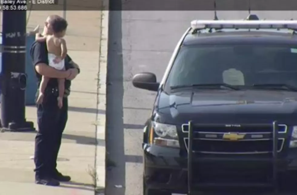 Man In Buffalo Got Off The Bus + Found 2-Year-Old Walking Down Street In Only A Diaper
