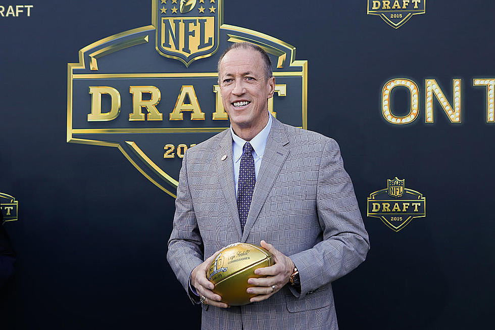 WATCH: Jim Kelly Thanks Fans For Prayers + Support