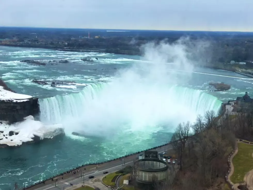 Niagara Falls Went Green & Gold In Support Of The Humboldt Residents