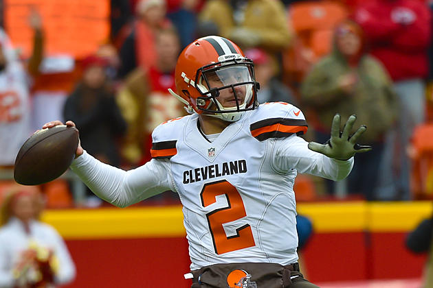 Former NFL QB Johnny Manziel Signs Within An Hour Of Buffalo