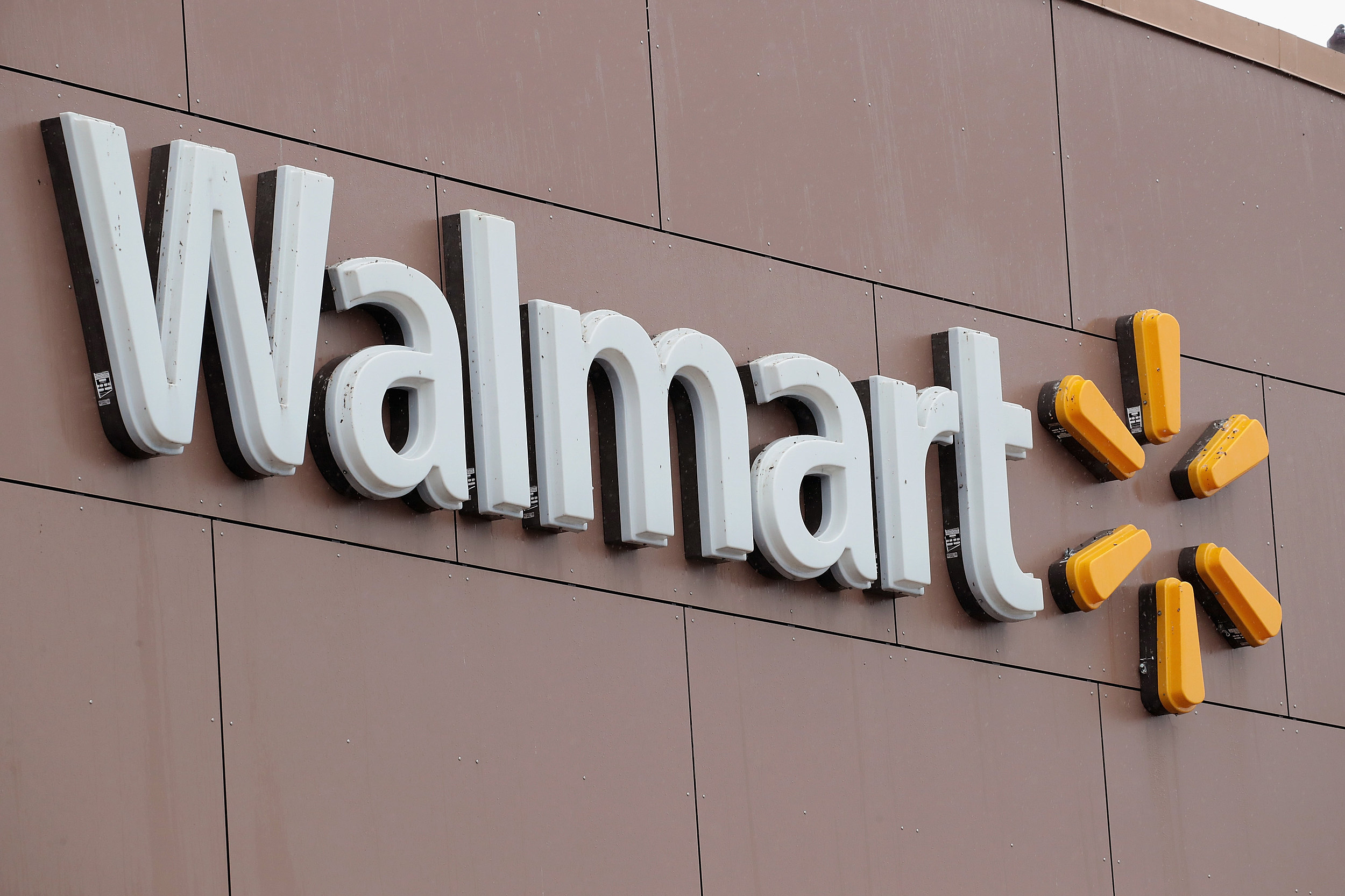 Walmart Supercenter Opens in Lockport