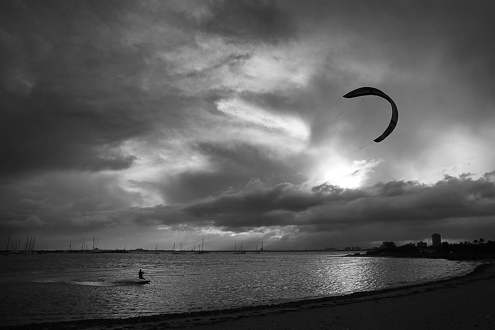Kite Surfer Dies In The Water At Hamburg Beach