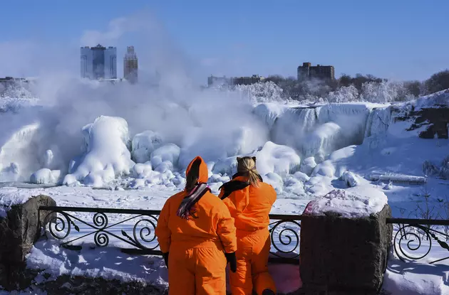Instagram Captures Images Of #FrozenNiagaraFalls And They&#8217;re Incredible