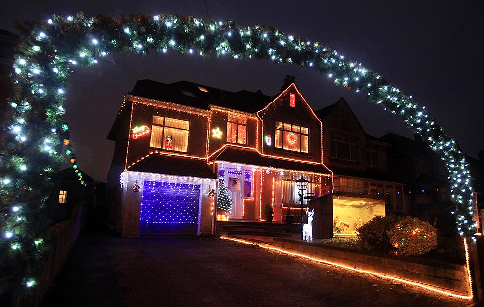 People Are Putting Their Christmas Lights Back Up To Spread Cheer