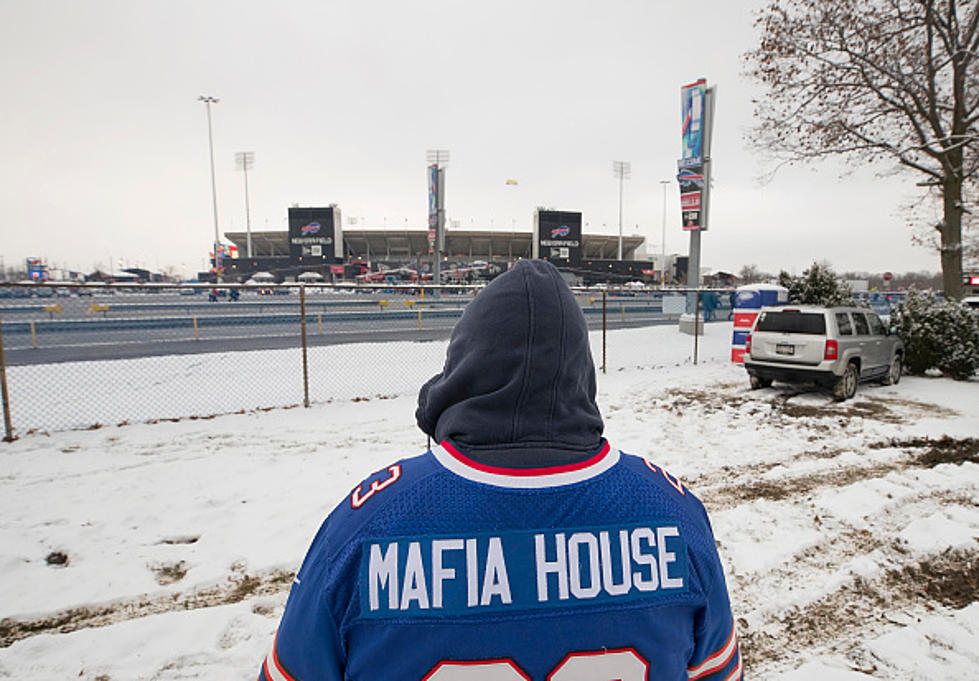 Bills Fans Welcome New Signings With Chicken Wings