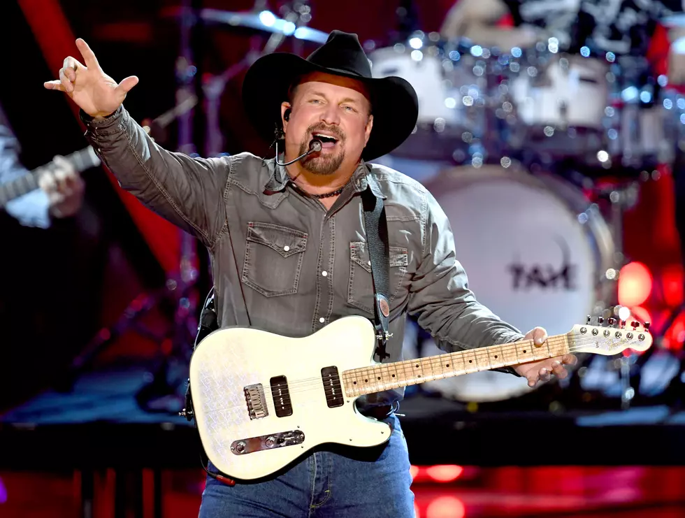 Garth Brooks Hints At New Music