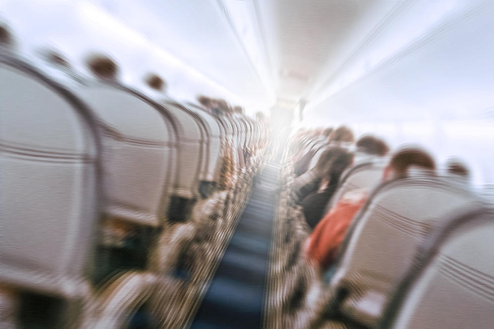 Passenger Uses Bare Feet To Adjust Plane’s TV [WATCH]