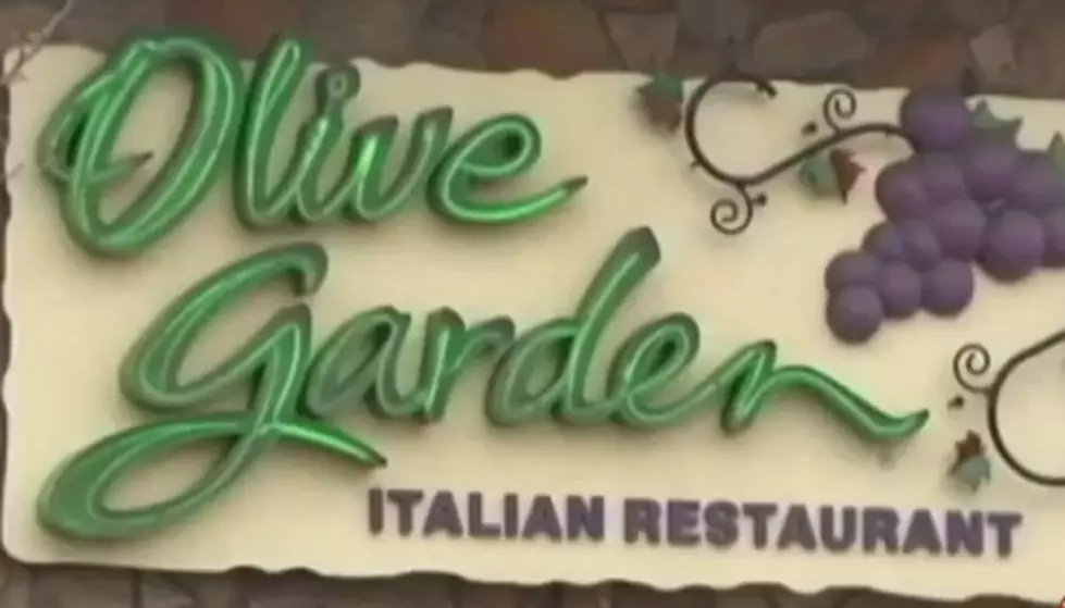 Olive Garden Delivers Meals To First Responders On Labor Day