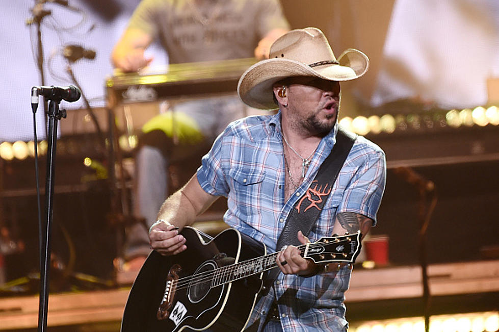 10 Years Ago: Jason Aldean Hits #1 with &#8220;Big Green Tractor&#8221;
