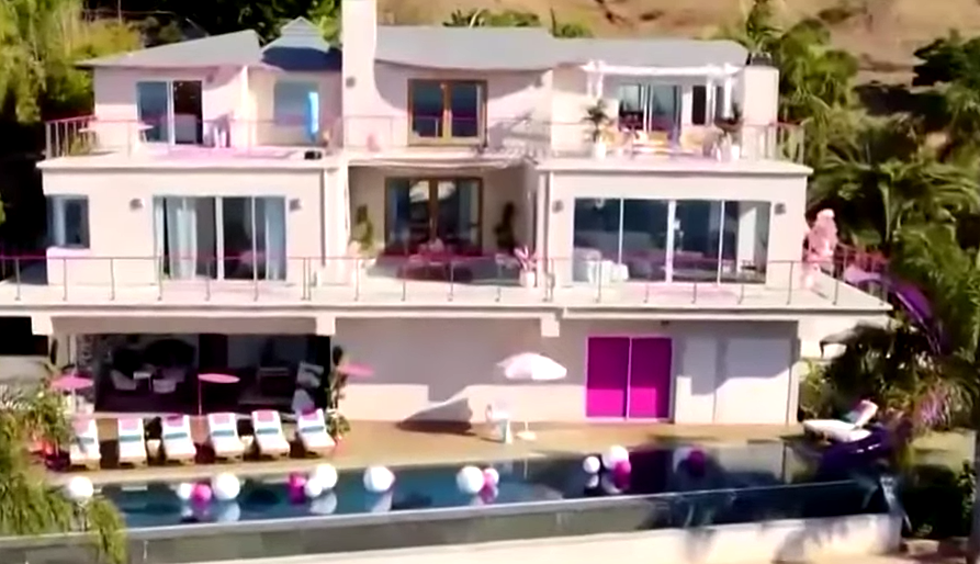 Spend A Night In Barbie&#8217;s Dreamhouse