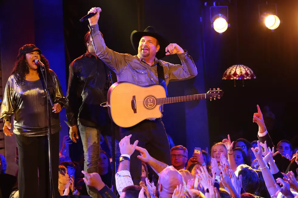 Garth Brooks Returning To Words With Friends