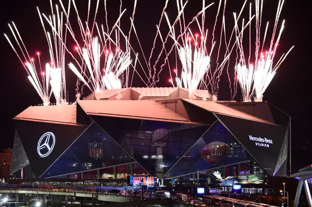 Workers Needed To Set Up Halftime Show At Super Bowl