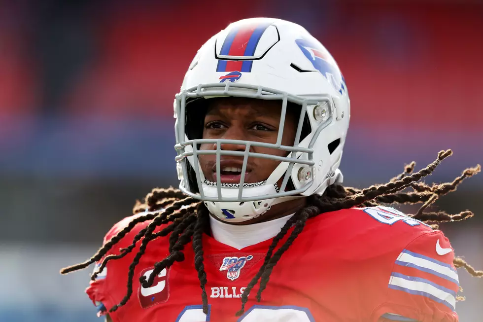 Tremaine Edmunds And His Brothers Hand Out Lunches To Those In Need