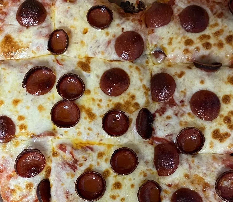 There’s Now a ‘Sahlen’s Hot Dog Buffalo Pizza’ and It Looks Incredible [PHOTO]