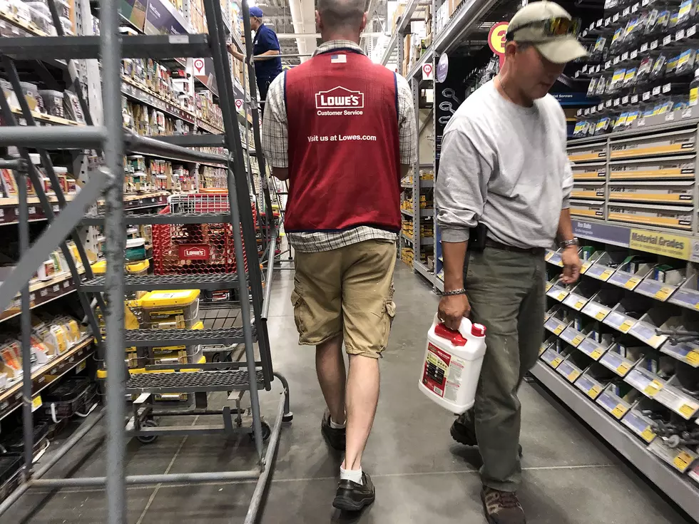 Lowe’s Hiring Up To 20,000 People Ahead of The Holidays