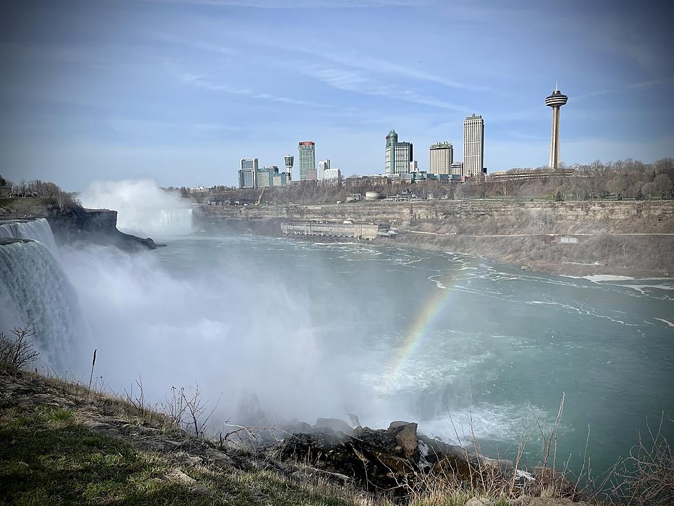 Sword-Wielding Man on the Loose in Niagara Falls