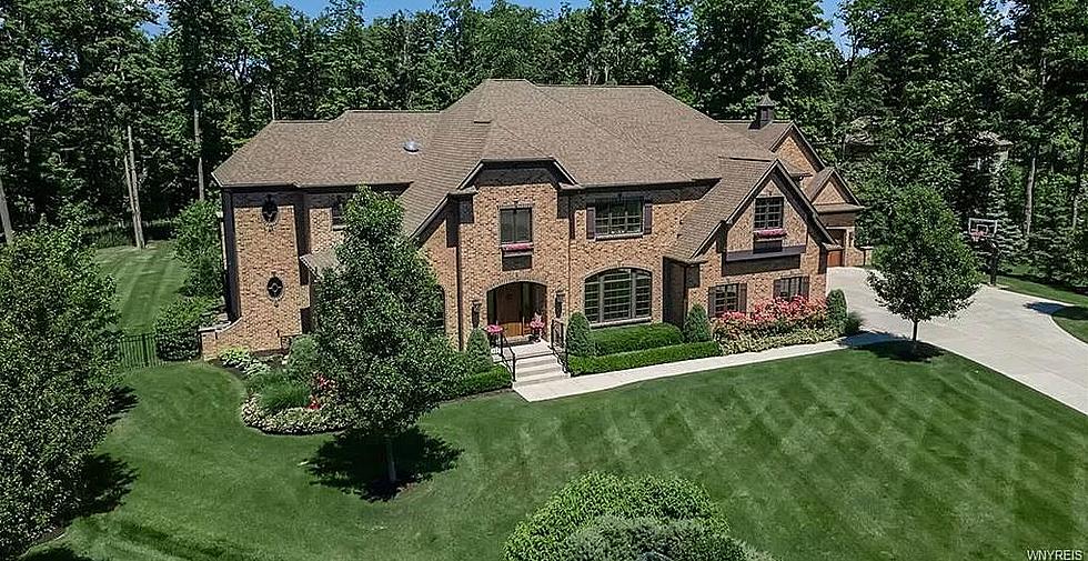Did This $2 Million Home For Sale In Clarence Belong to a Former Buffalo Sabre? [PHOTOS]