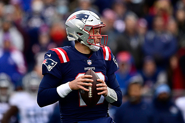 Patriots Rookie QB Has Never Played in a Weather Game Like Monday