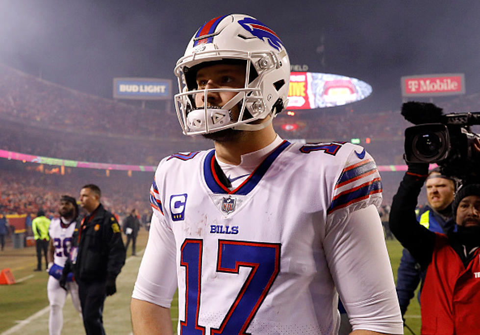 Patrick Mahomes Hugs Josh Allen Immediately After The Bills Lose