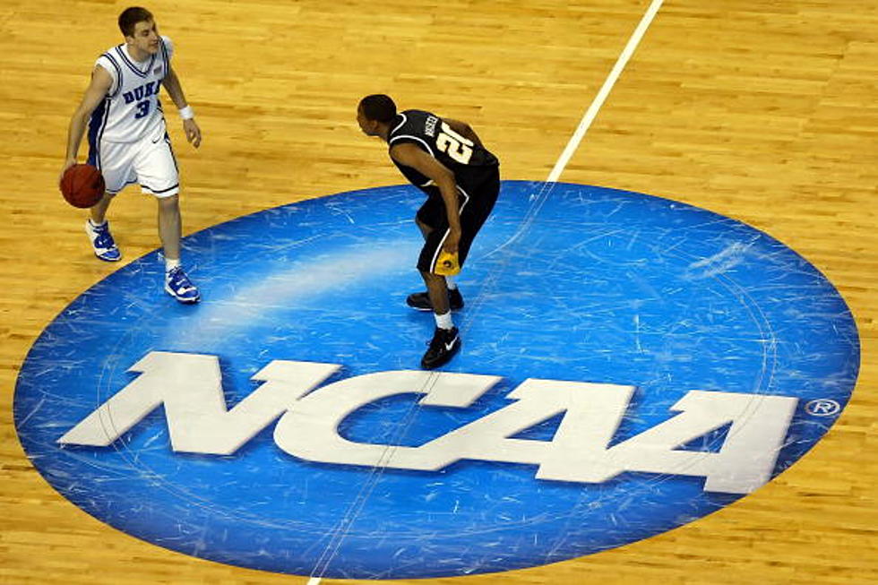 The Single Best Minute Of College Basketball In Buffalo [WATCH]