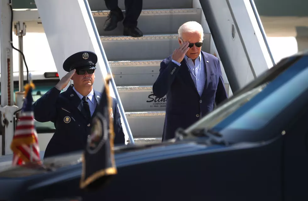 12 Photos of Air Force One Landing In Buffalo