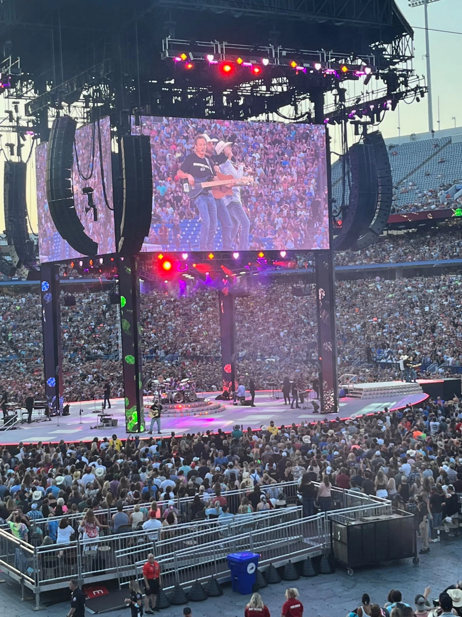 Garth Brooks at Highmark Stadium: Love, requests and buckets of