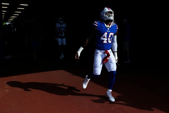 Check out Von Miller first day at Buffalo Bills training camp (video)