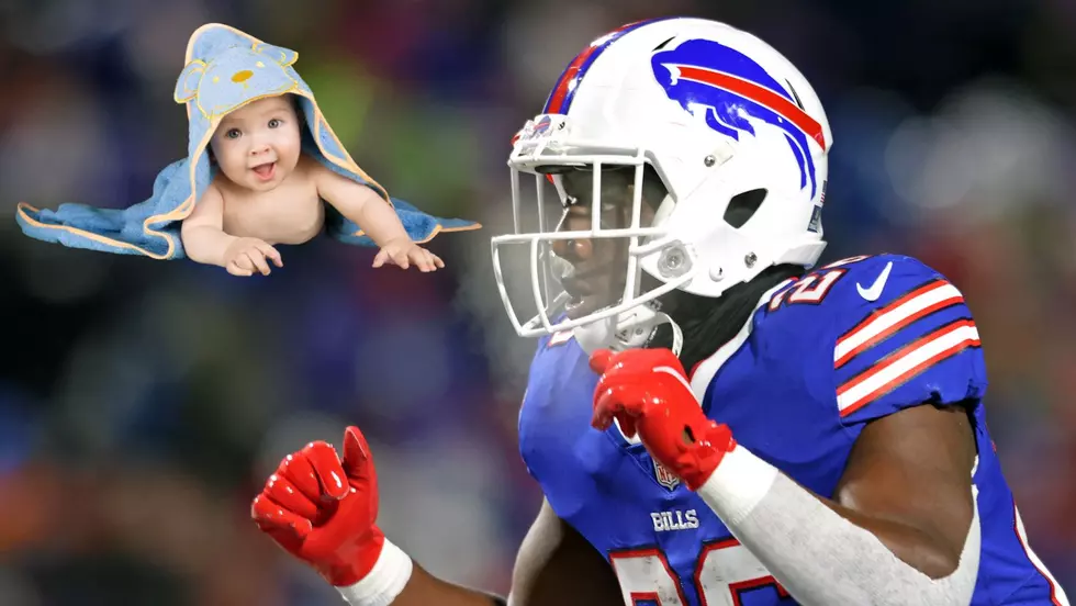 [PHOTO] Devin Singletary Helps Out With Big Baby Announcement