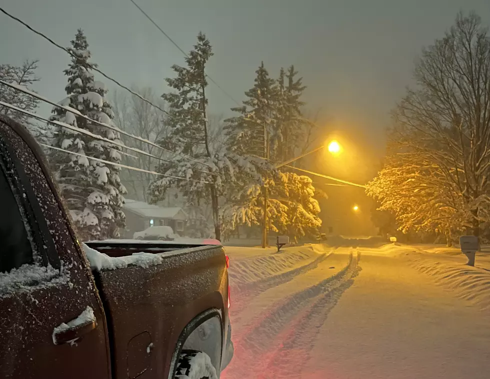 Buffalo, New York Suburbs Getting Massive Snow [PHOTOS]
