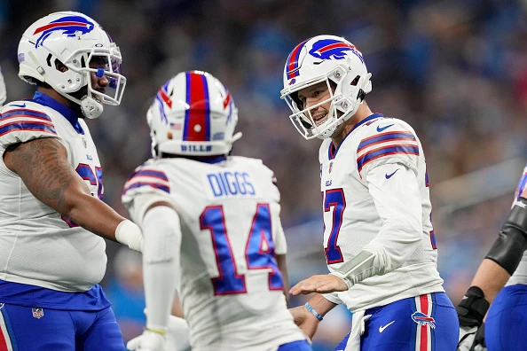 Sean McDermott embraces frustrated Stefon Diggs on Bills sideline (Video)