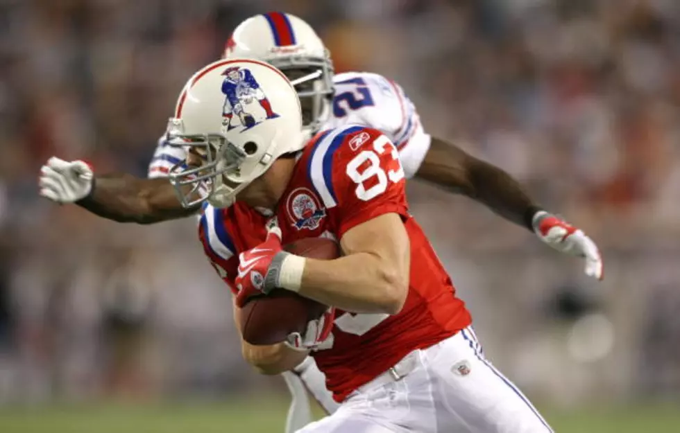 Bills Fans in Awe of What the Patriots Are Wearing on Thursday Night