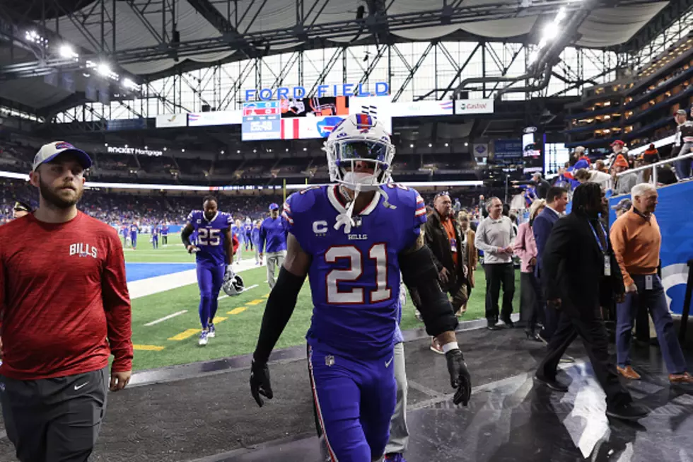 Buffalo Bills free safety Jordan Poyer (21) lines up for a play in