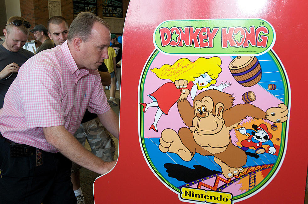 How New York's 20-Foot-Tall Donkey Kong Arcade Machine Was Made Possible