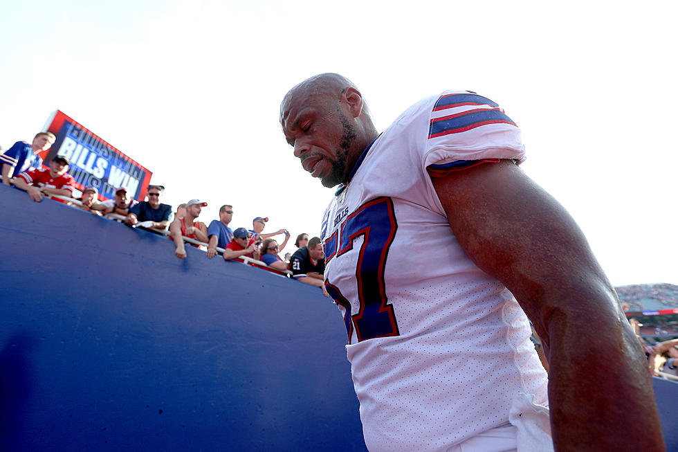 Former Buffalo Bill Earns Masters In Special Graduation Ceremony