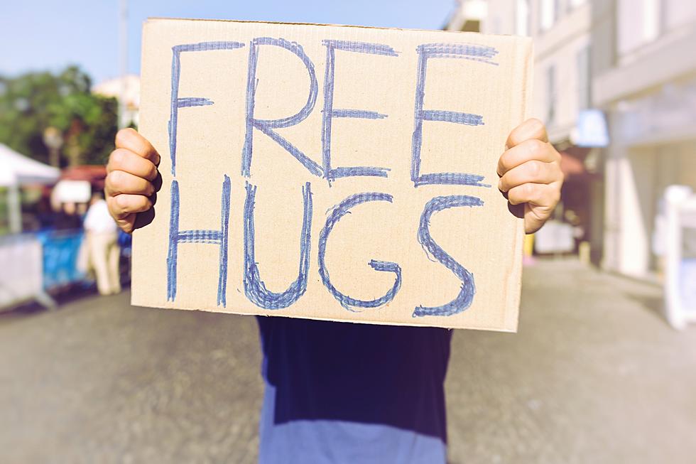 Buffalo Man Gives Out Free Hugs On Father’s Day