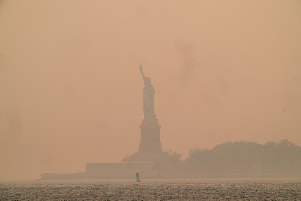 Craziest Pictures of New York State’s Massive Smoke Filled Day