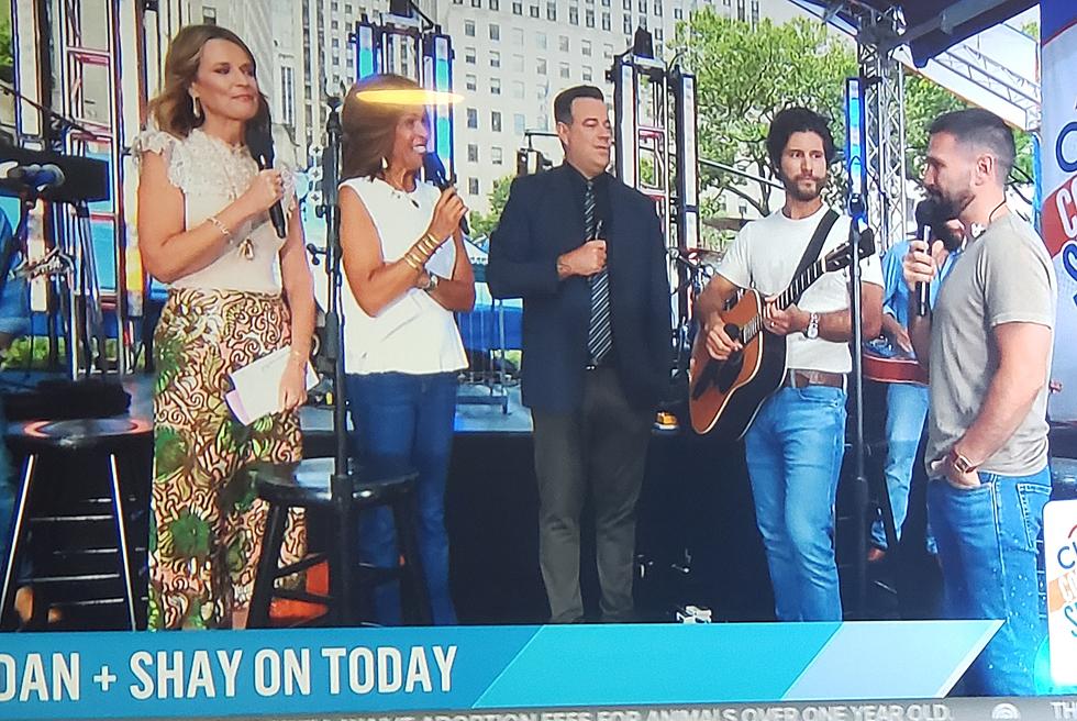 Dan + Shay’s Drums Blows Over on Live TV