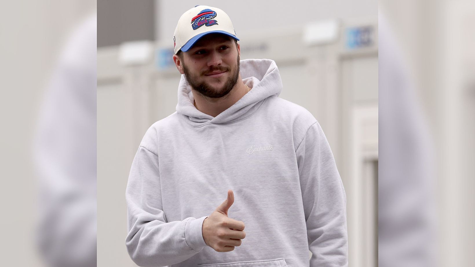 Buffalo Bills QB Josh Allen dating actress Hailee Steinfeld; more: Buzz 