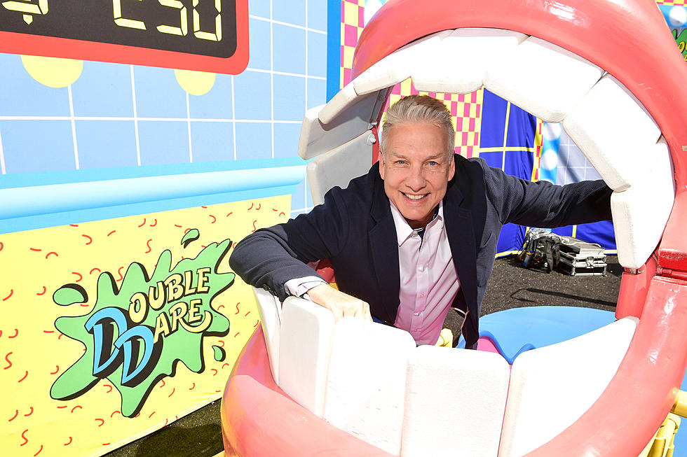 Meet A Popular Nickelodeon Host At The World’s Largest Yard Sale