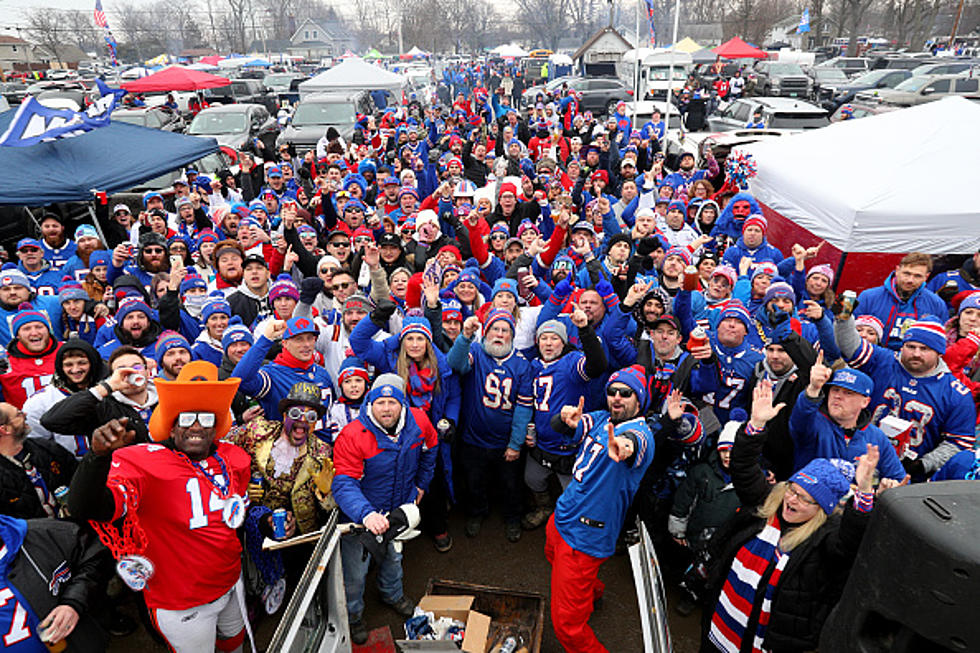 Bills Player Secretly Tailgating with Fans Today in Orchard Park