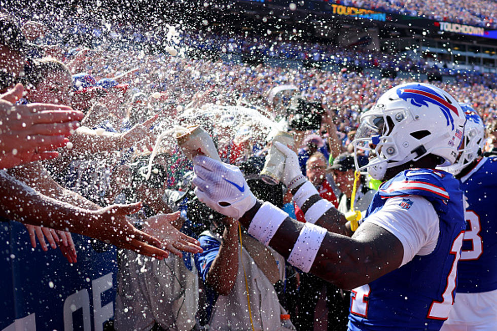 Stefon Diggs Leaves Beer on a Fan’s Seat Before the Bills Game