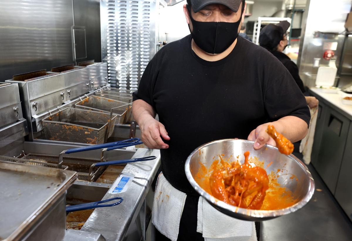 Popular Chicken Wing Place Getting ANOTHER Location Very Soon in Buffalo, New York