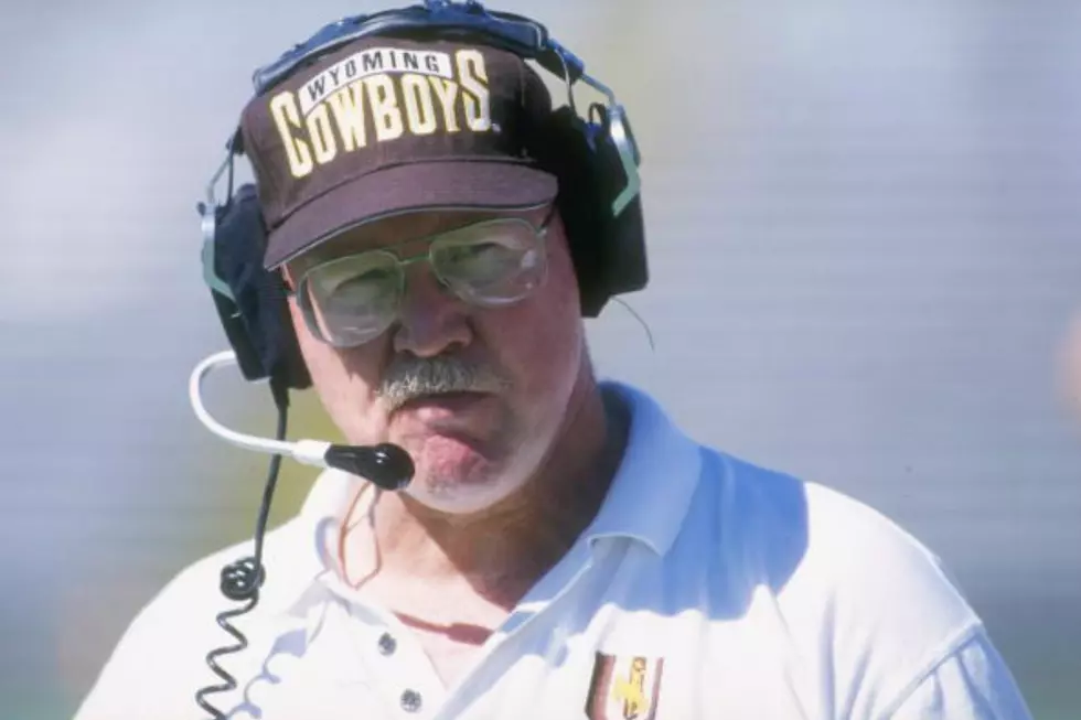 Wyoming Football Team to Honor Joe Tiller With Helmet Decal