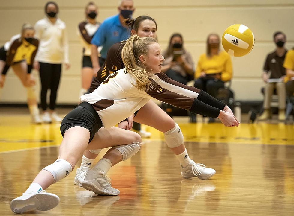 Wyoming spikers fall to visiting SJSU in five sets