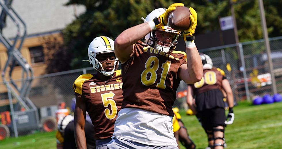 Talent, speed litter Wyoming’s young tight end group