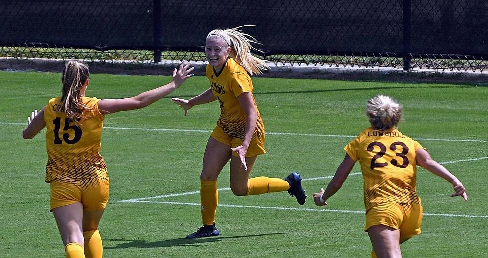 Cowgirls tie Kansas State in road exhibition match