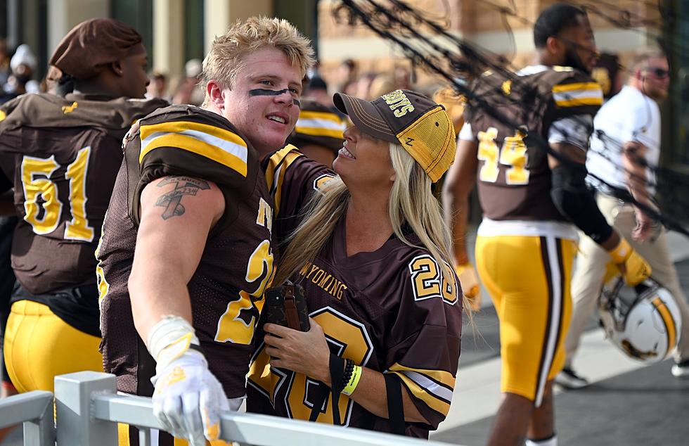 Wyoming football: A tribute to mom